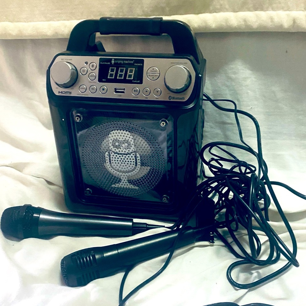 NWOT, Groove Mini Karaoke Set (2 microphones!)